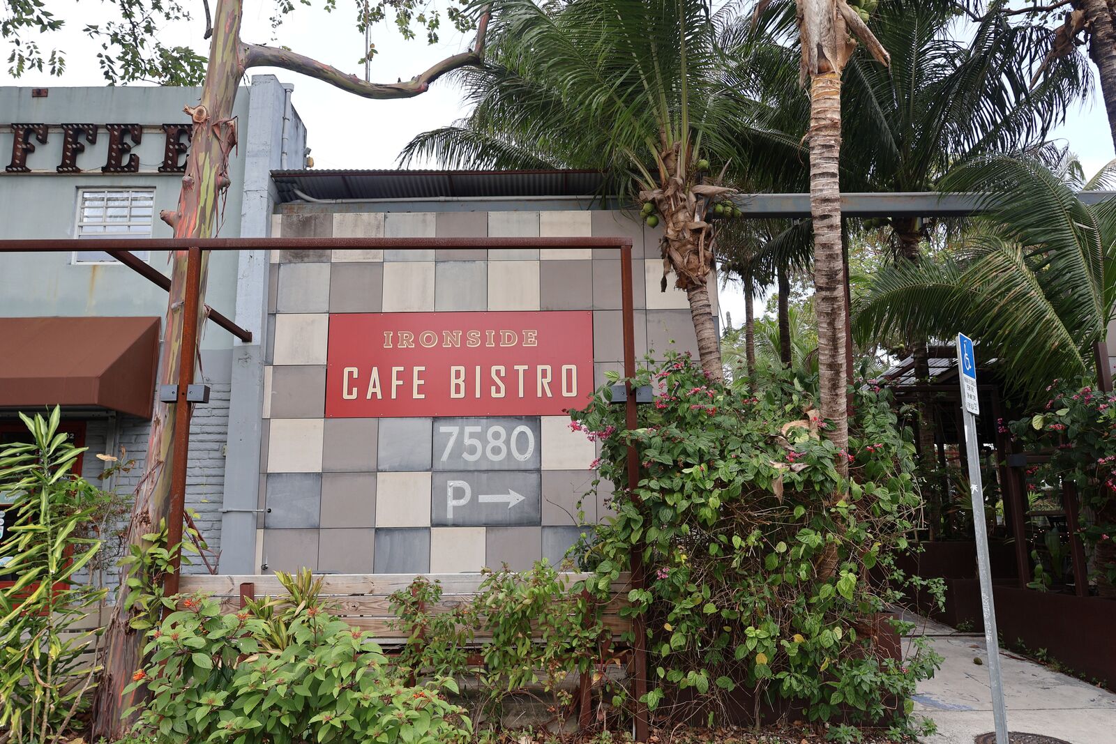 Ironside Cafe Bistro photo 4